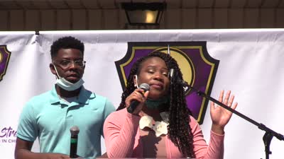 Enjoy our Praise and Park: Mother's Day Edition Worship Experience.