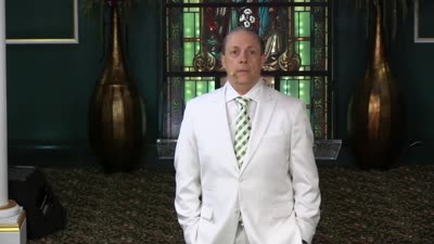 Dr. Derber brings some new that mainstream media will not reveal.